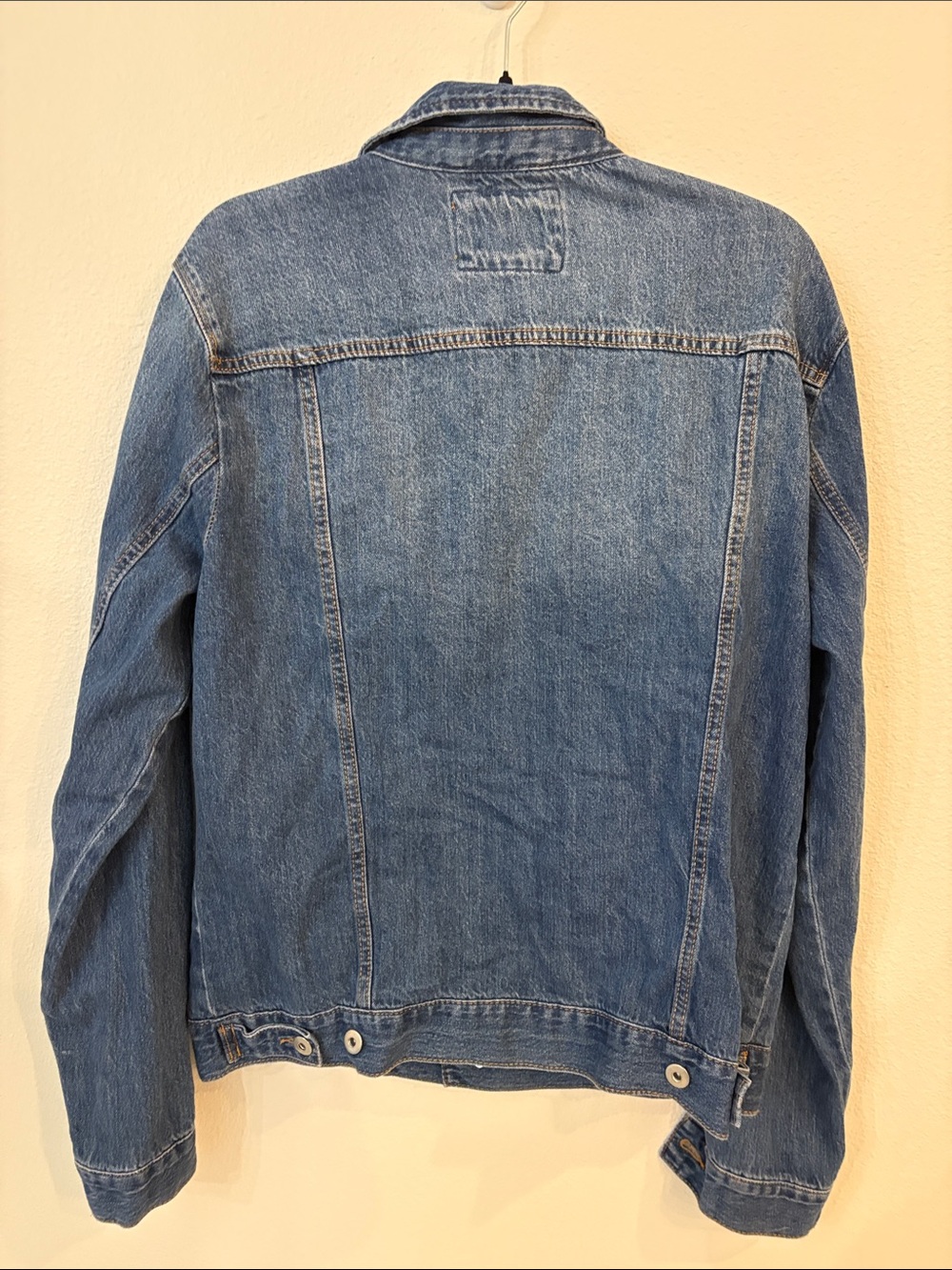 Forever 21 Men’s Large Blue Denim Jacket - Picture 4 of 4